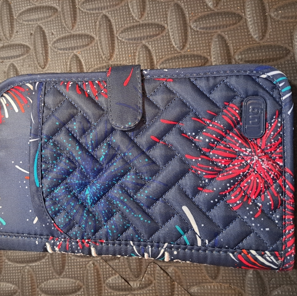 Lug wallet
